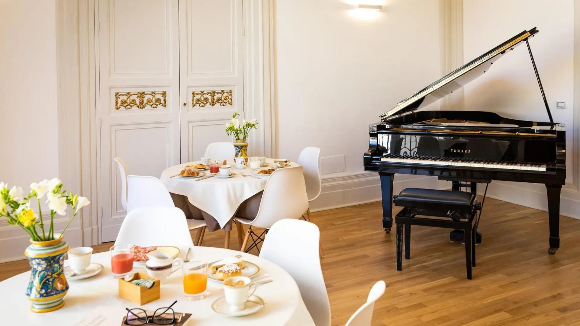 ゲストハウス Divisi Suites & Spa パレルモ